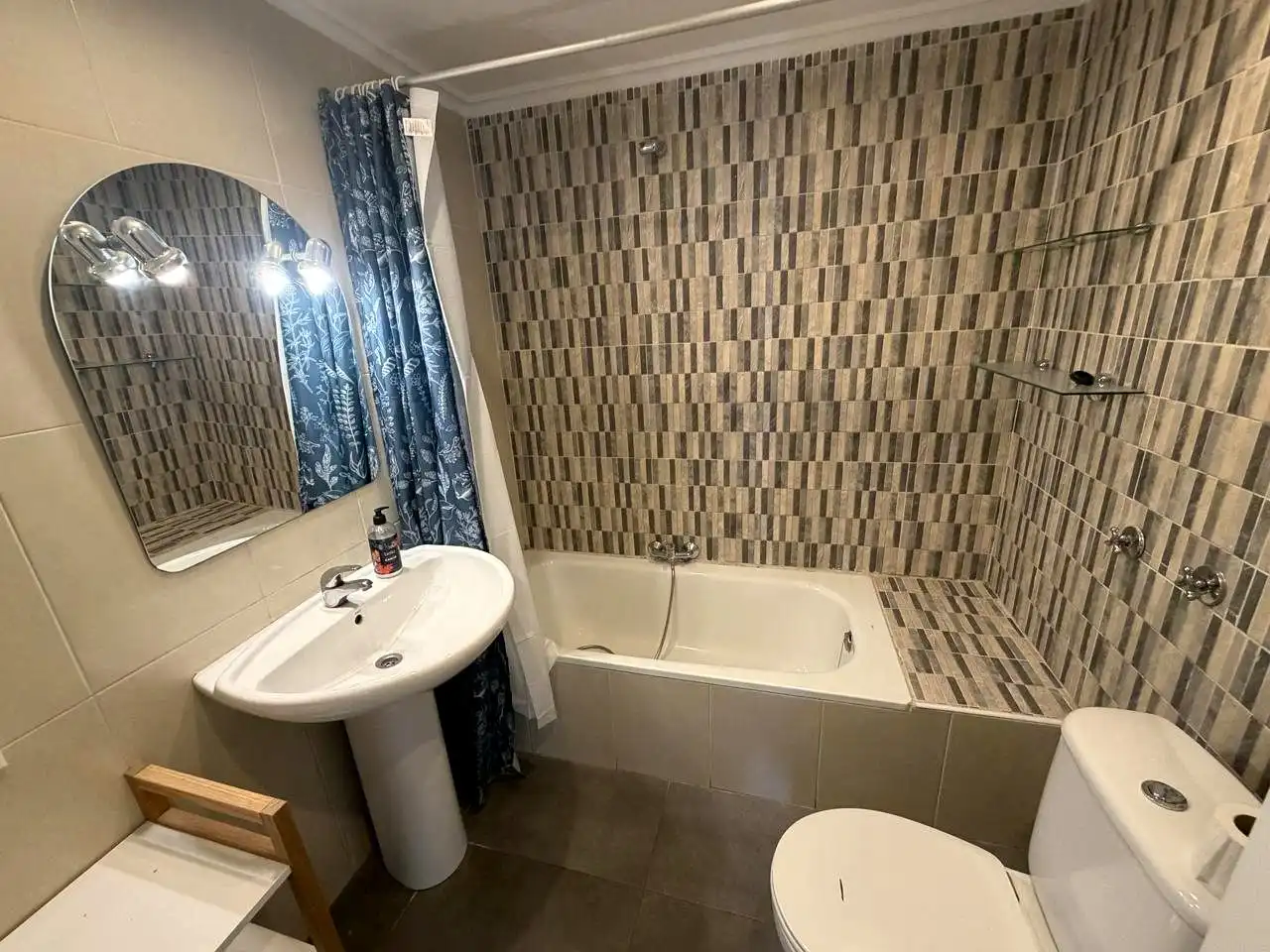 Habitación 90 m², Logroño