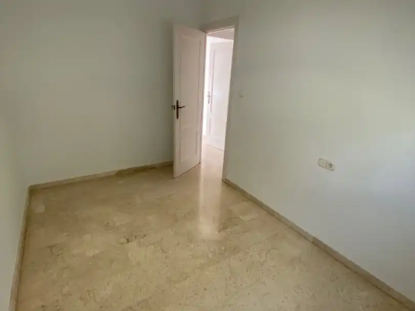 Piso de 130 m² en Granada