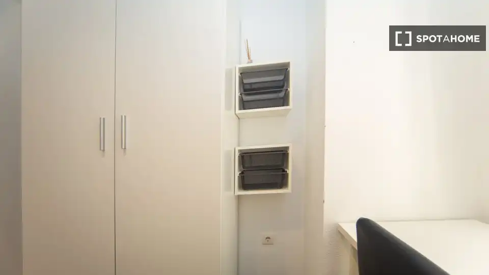 Habitación 92 m², Granada