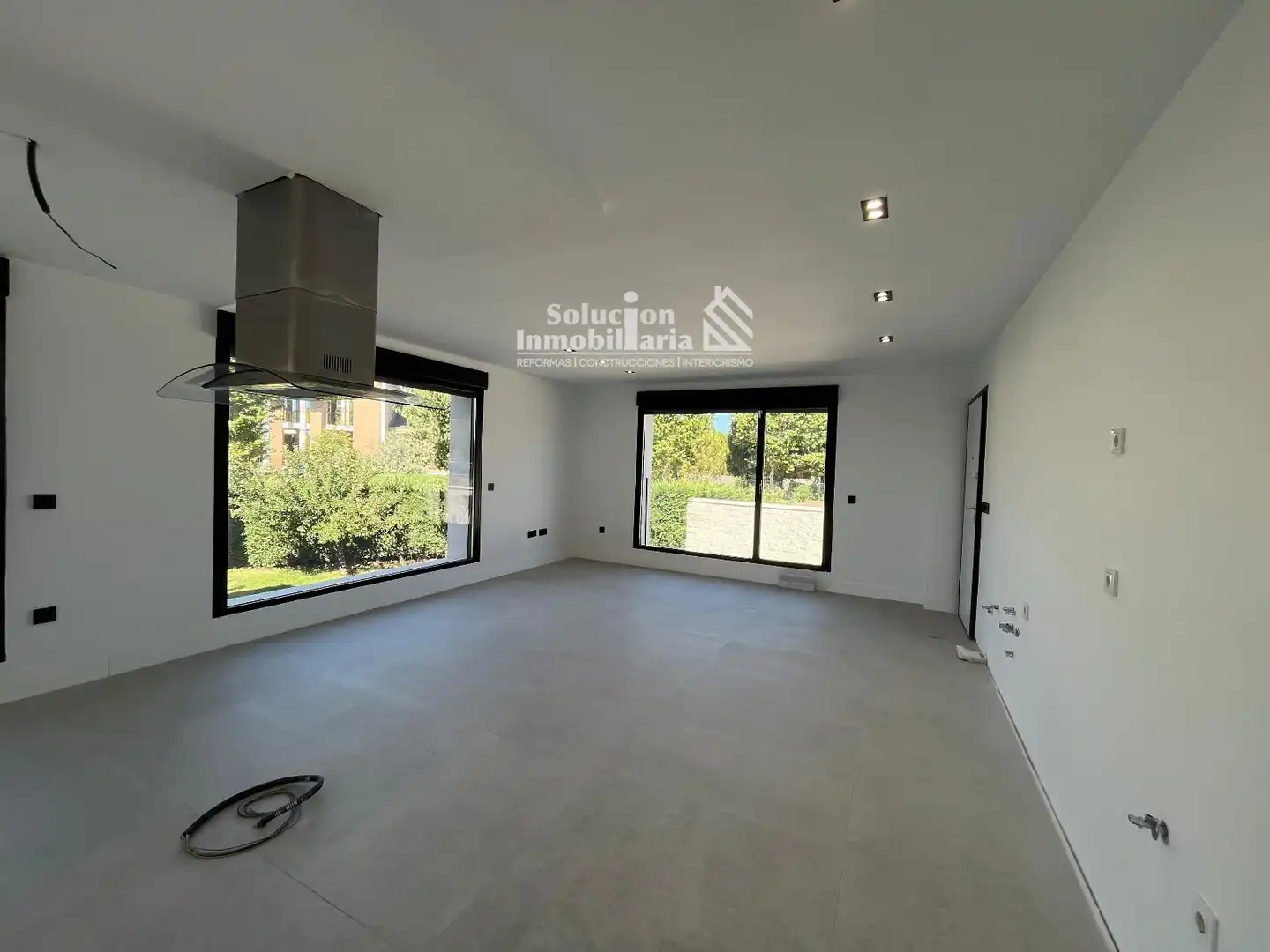 Pis de 500 m² a Villamayor