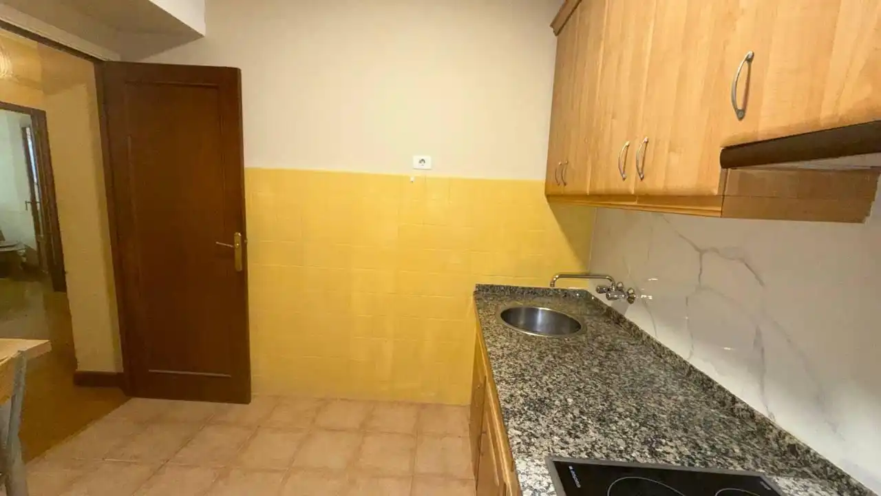 Piso de 95 m² en Ourense