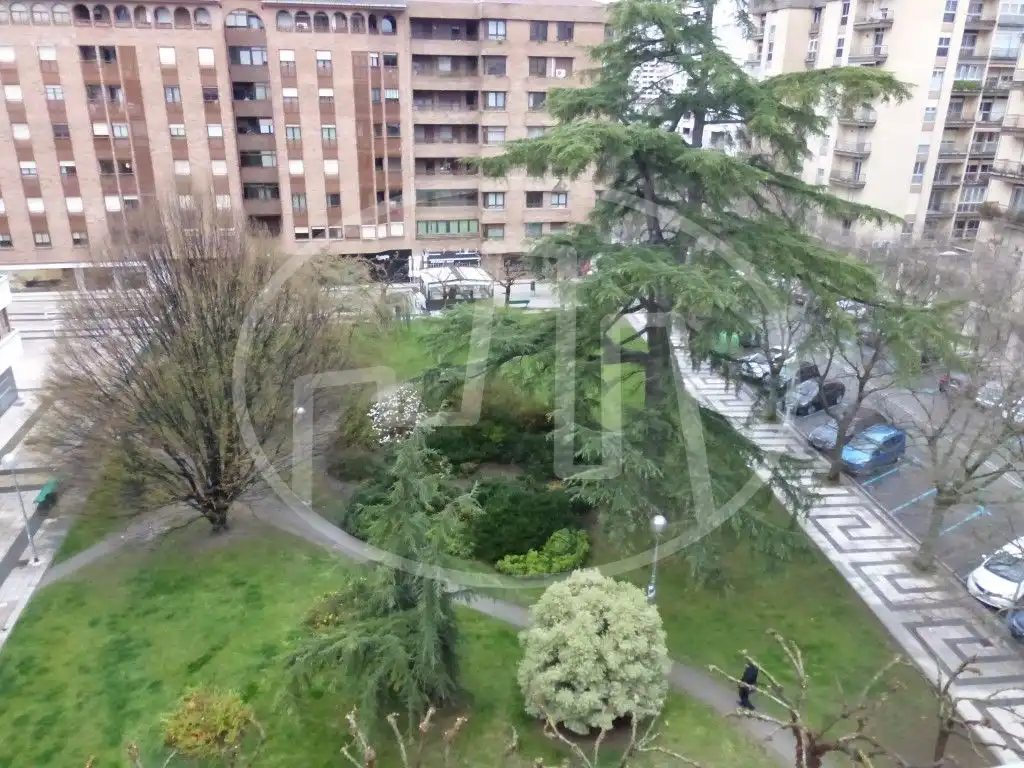 Piso de 98 m² en Pamplona