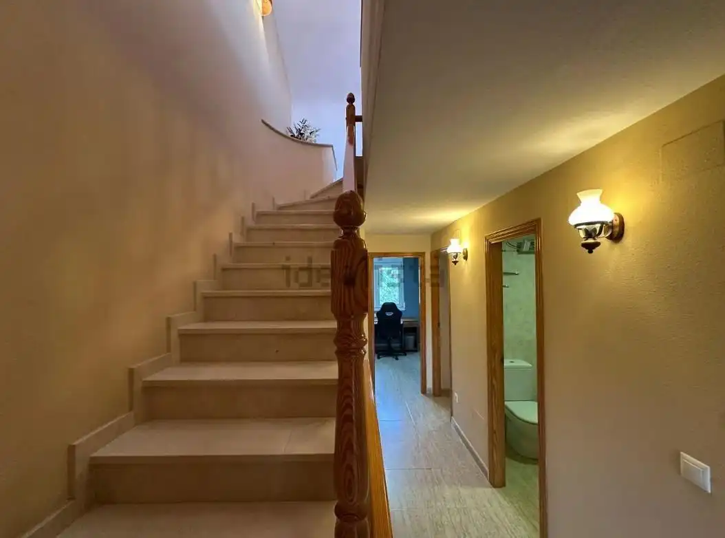 Casa de 240 m² en Alicante