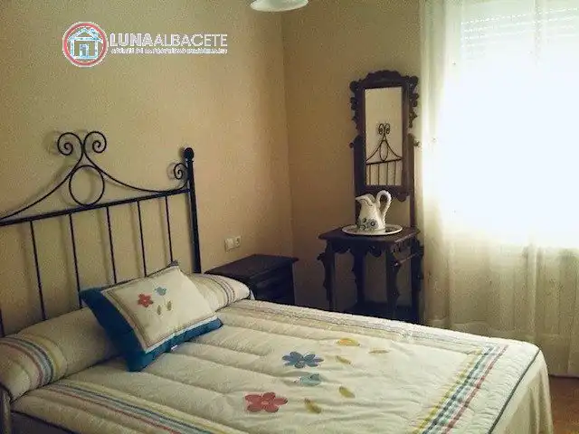 Casa de 235 m² en Albacete