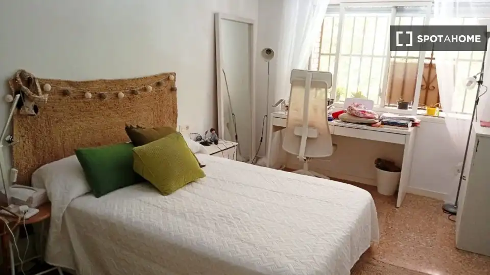 Habitación 219 m², Almería