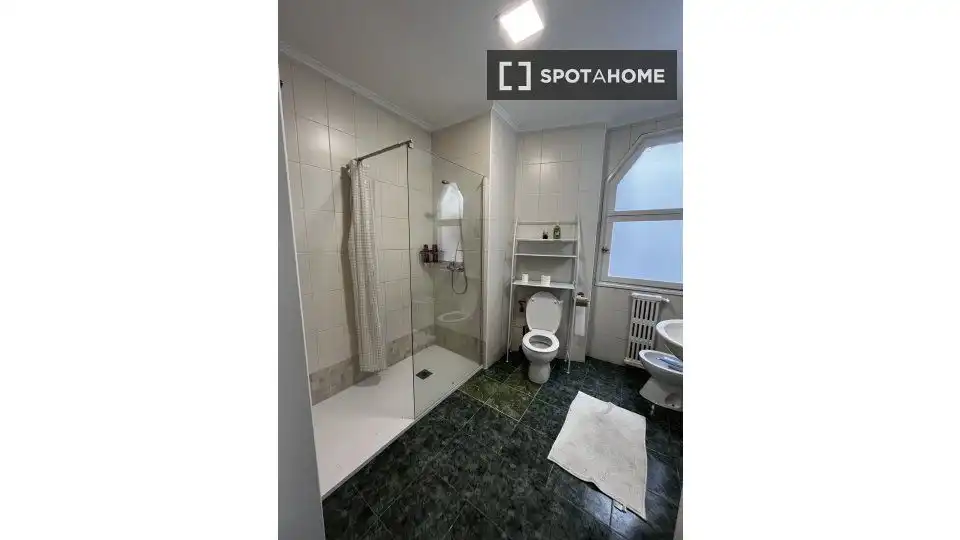 Habitación 196 m², Bilbao