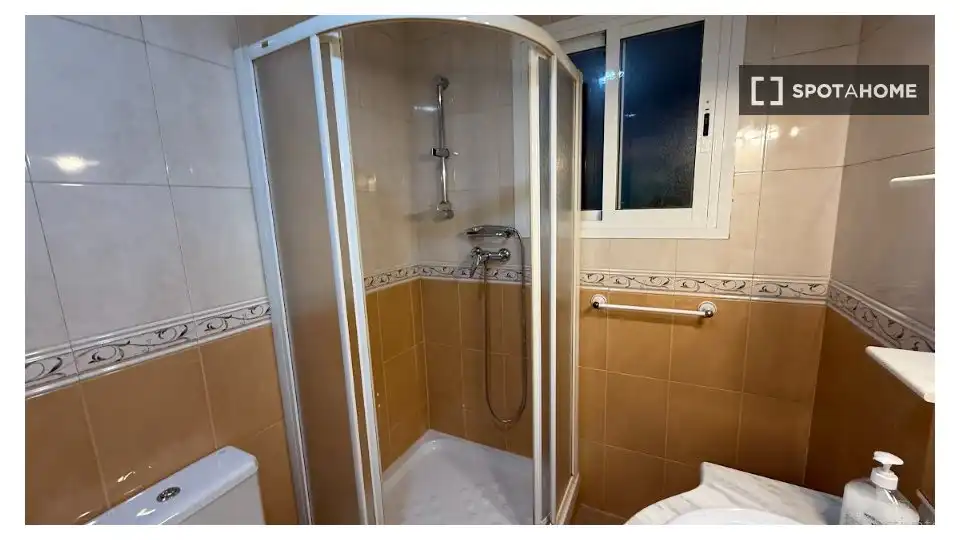 Habitació de lloguer, Madrid