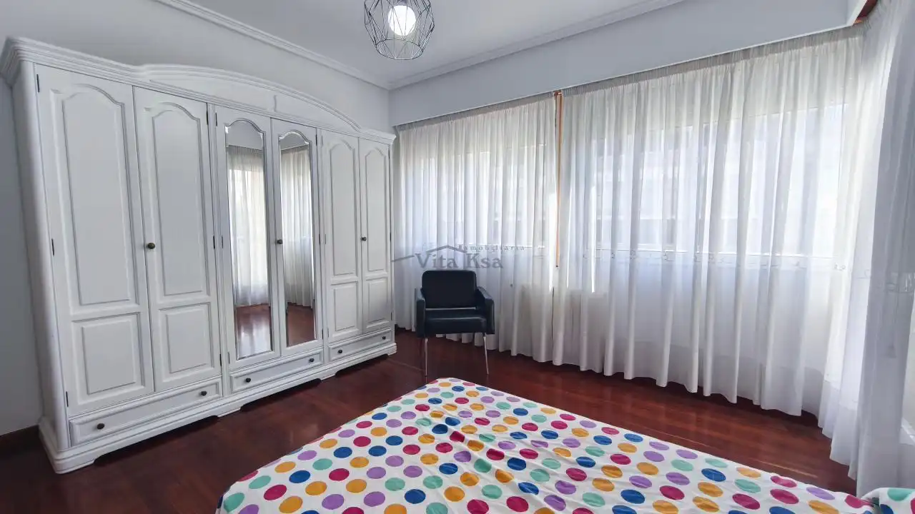 Wohnung 101 m² in Ourense