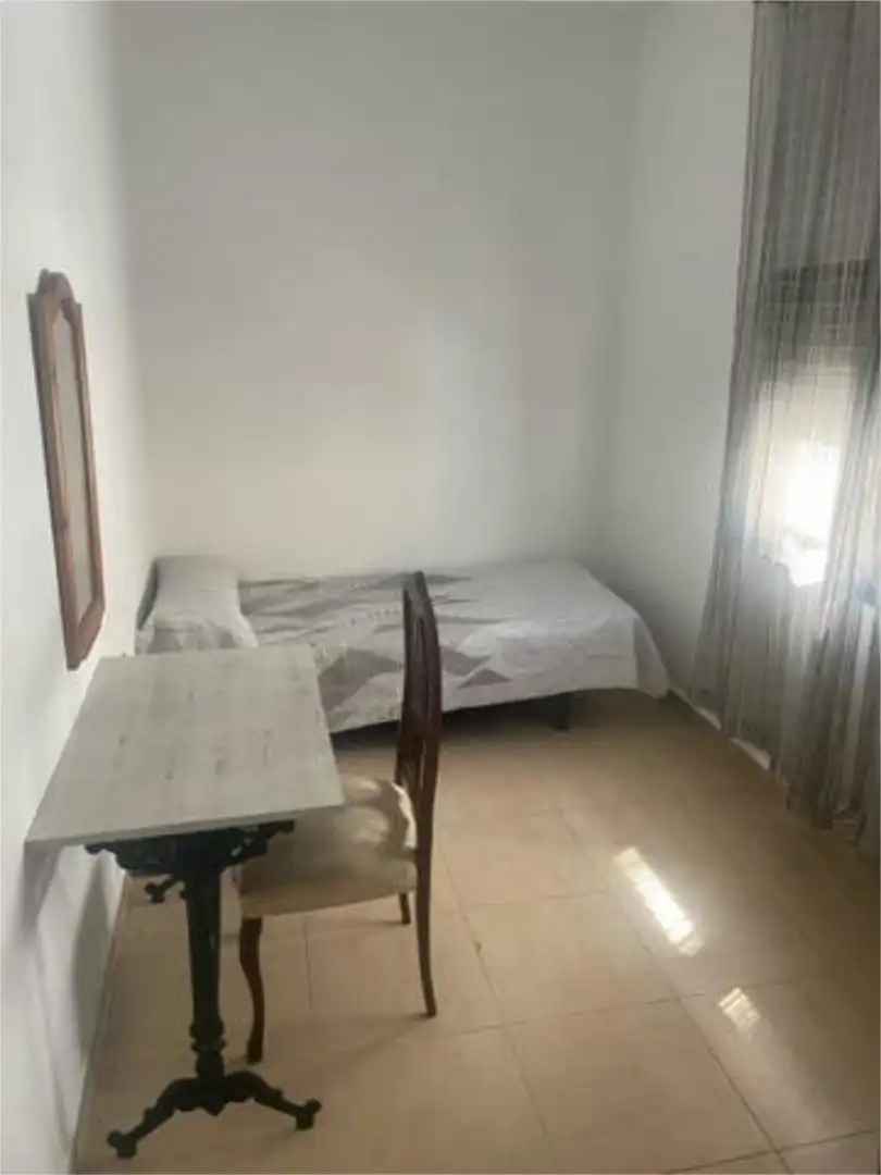 Habitación 90 m², Almería