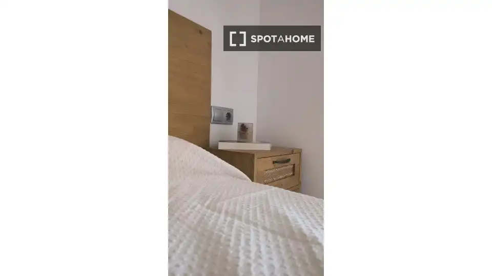 Habitación 58 m², Almería