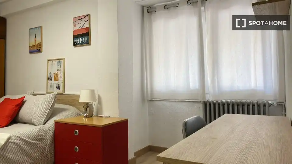 Habitación 112 m², Zaragoza