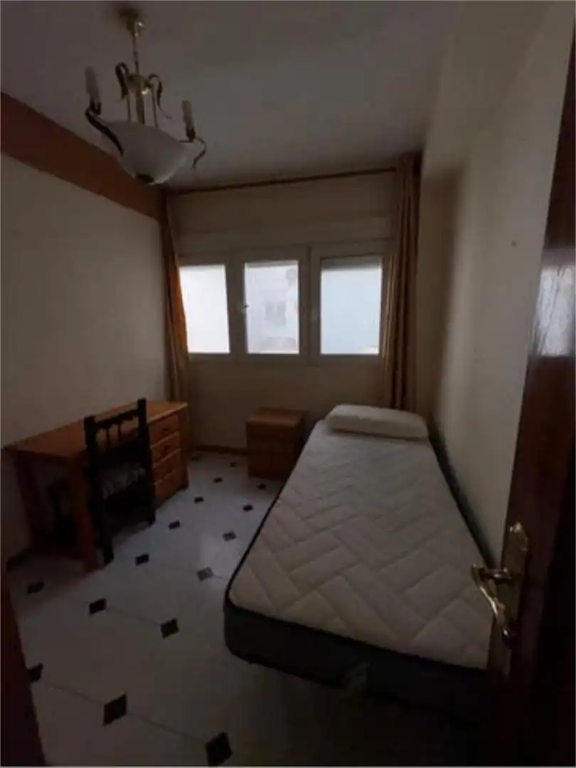 Piso de 85 m² en Granada