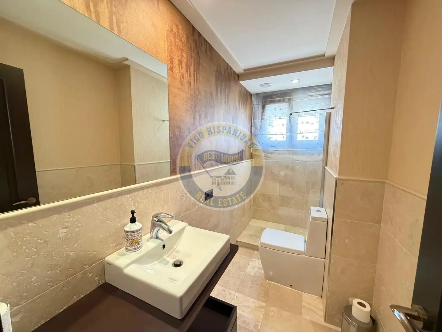 Piso de 250 m² en Vigo