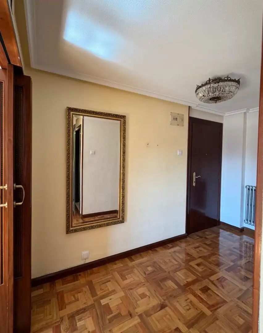 Piso de 75 m² en Oviedo