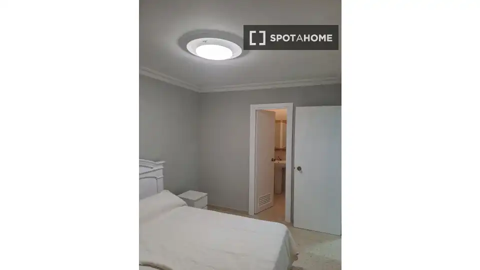 Habitación 150 m², Sevilla