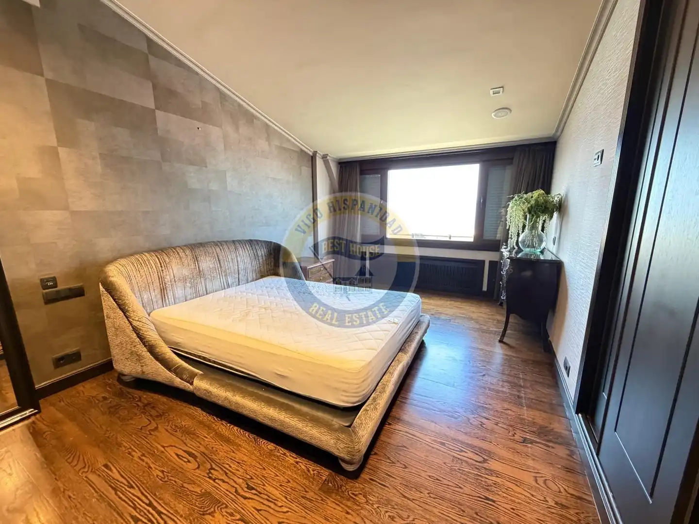 Piso de 250 m² en Vigo