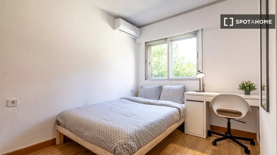 Chambre à louer, Valence