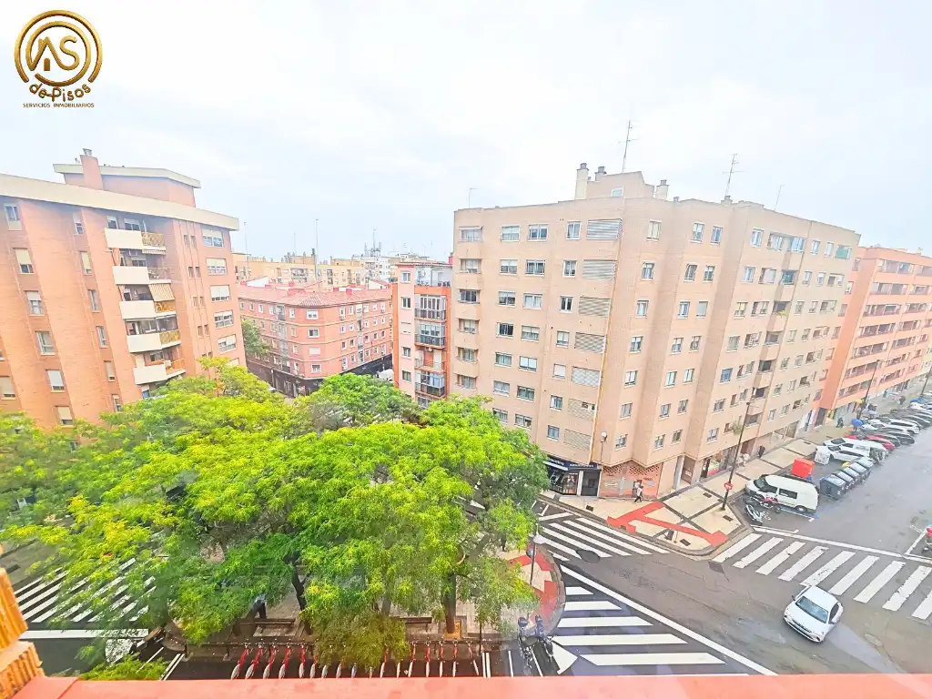 Piso de 93 m² en Zaragoza