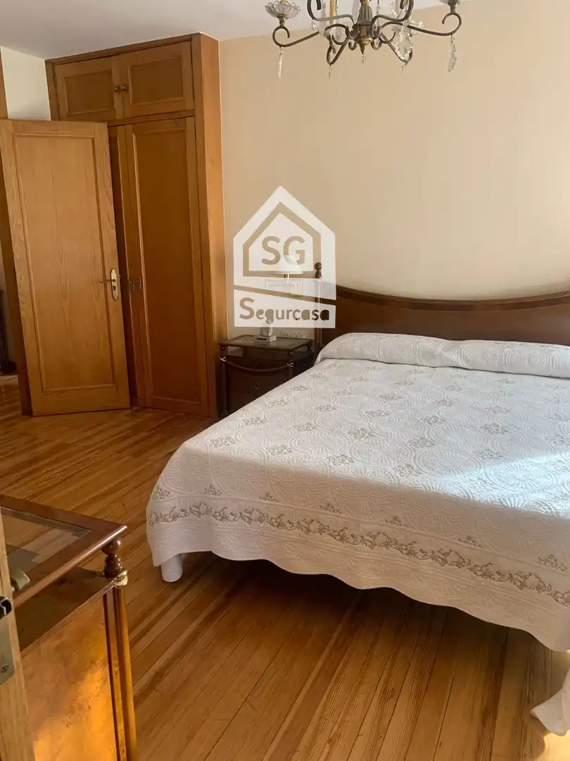 Piso de 229 m² en Ourense