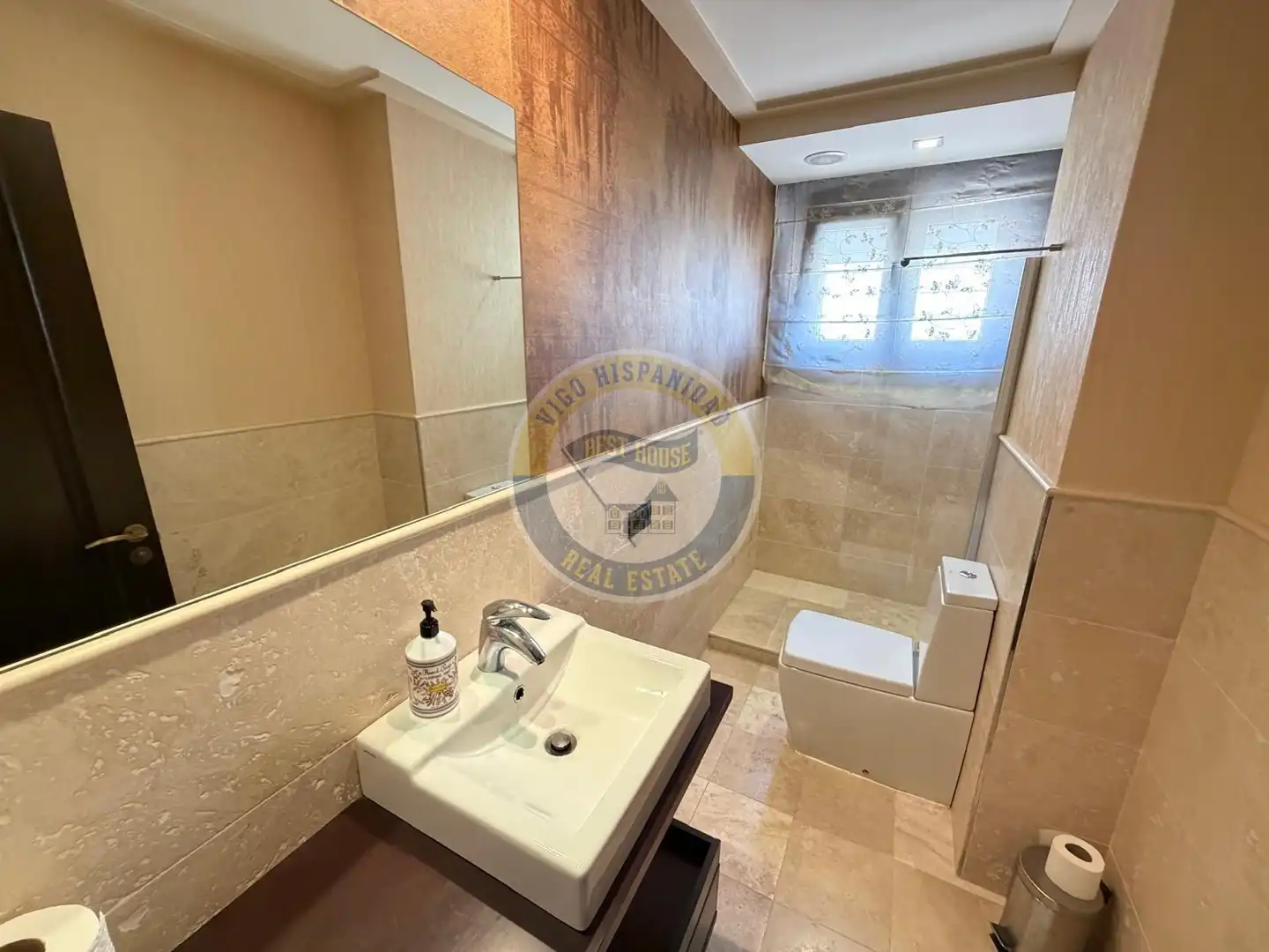 Piso de 250 m² en Vigo