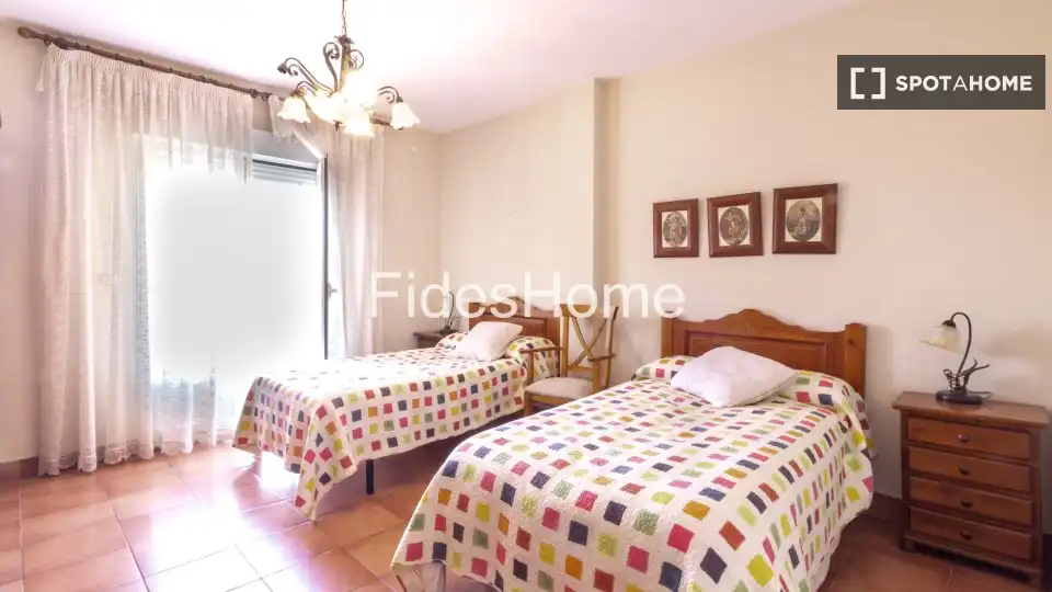 Habitación 338 m², Dúrcal