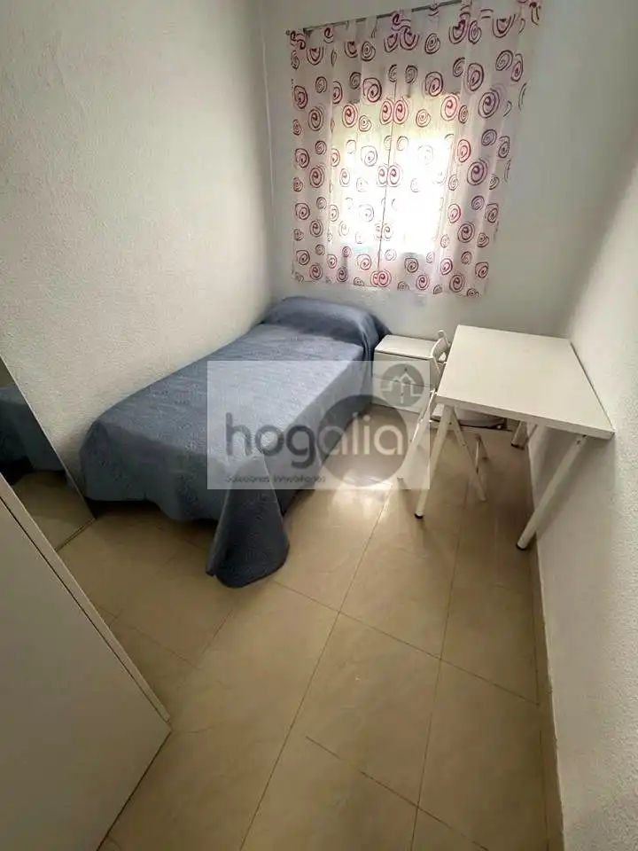 Habitación 65 m², Sevilla