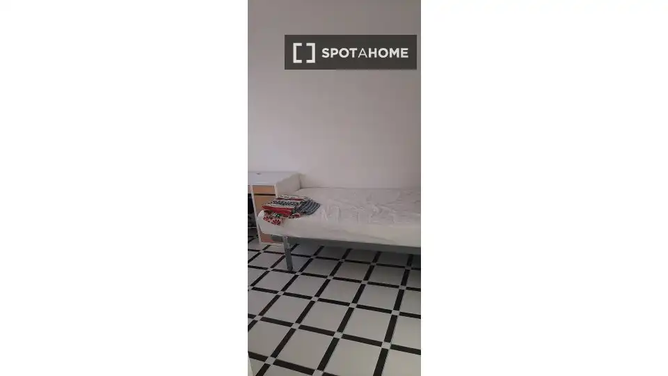 Habitación 92 m², Granada