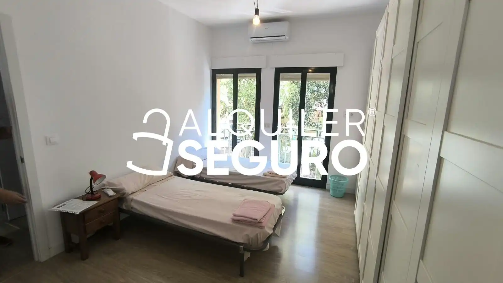 Flat 92 m² in Seville