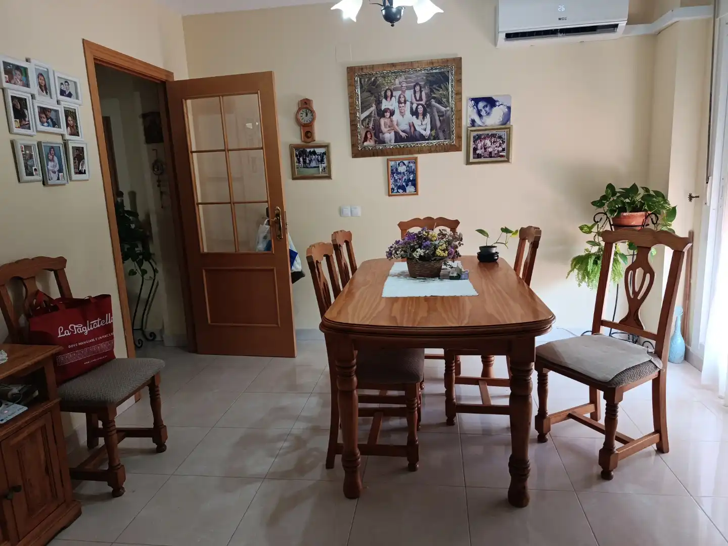 Habitació de lloguer, Algesires