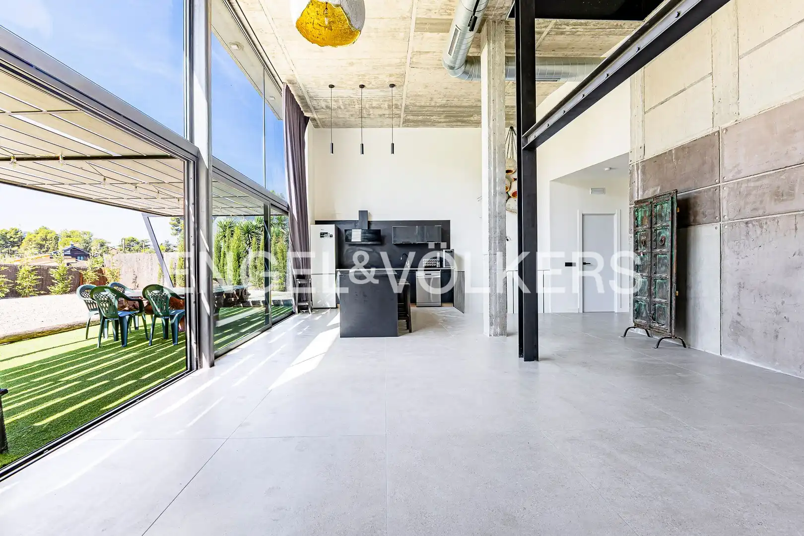 Casa de 300 m² a Pallejà