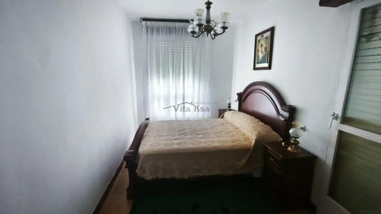 Piso de 80 m² en Ourense