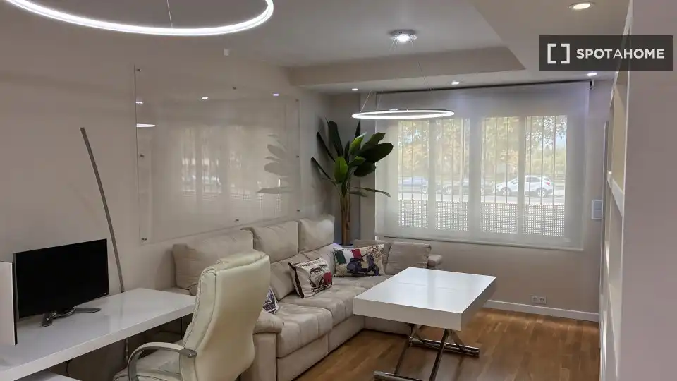 Habitación 76 m², Sevilla