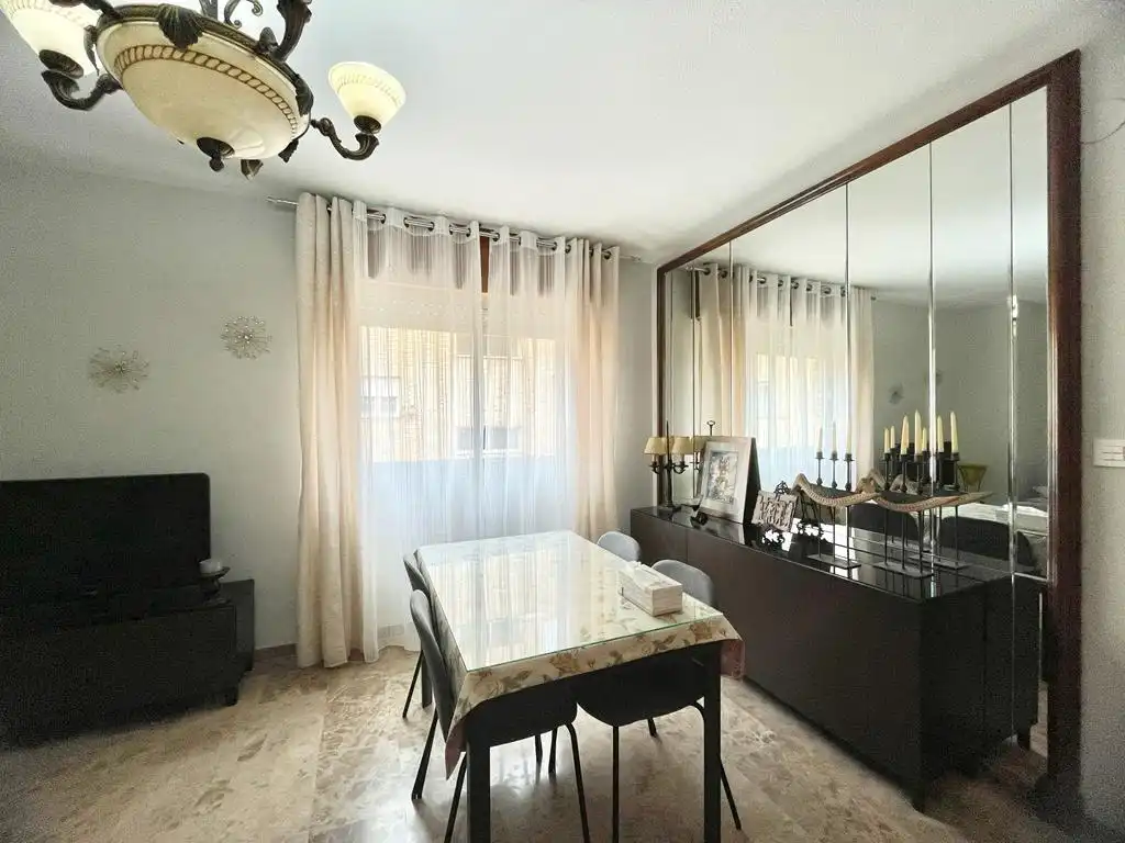 Piso de 87 m² en Granada