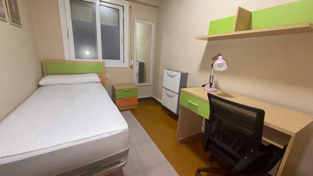 Piso de 95 m² en Ourense