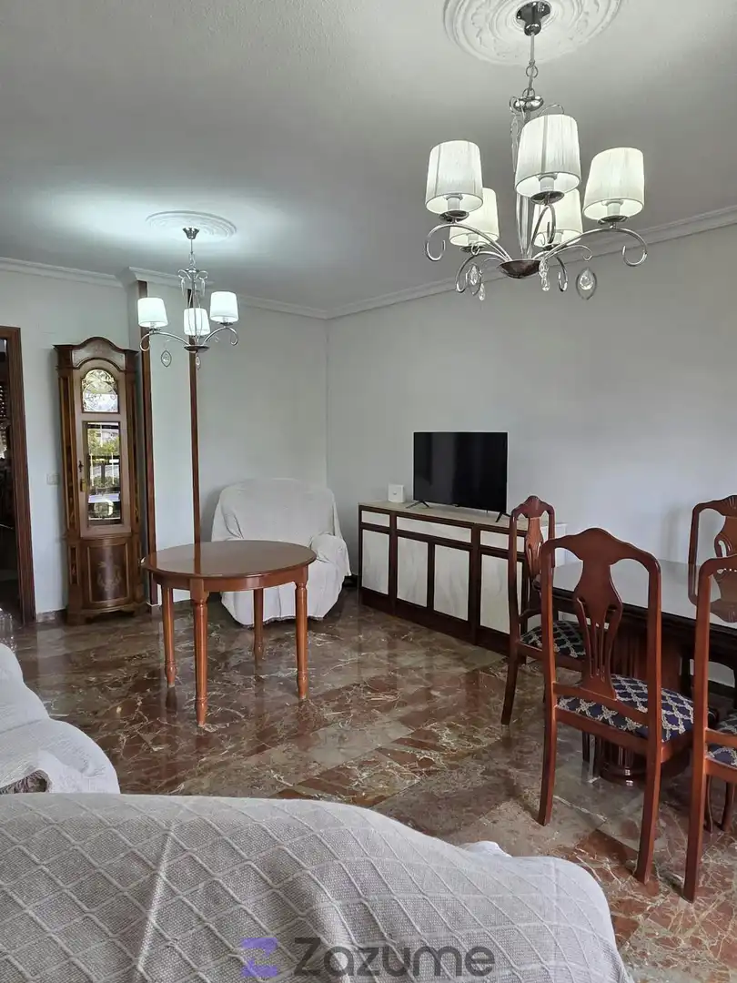 Piso de 90 m² en Jaén