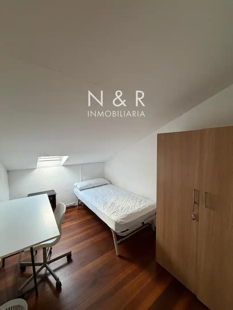 Piso de 90 m² en Santiago de Compostela