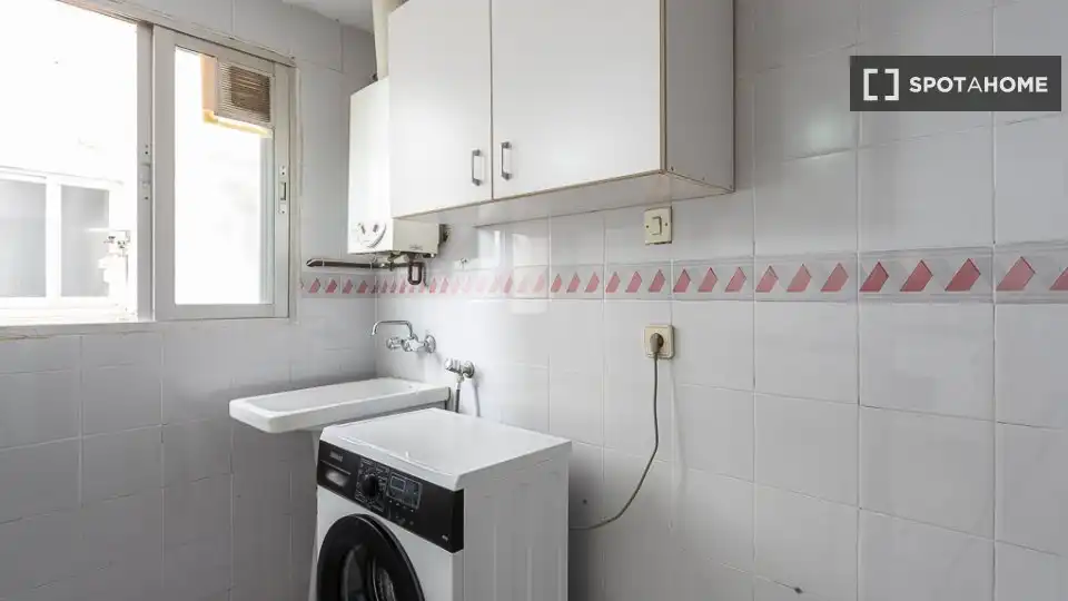 Habitación 150 m², Alicante
