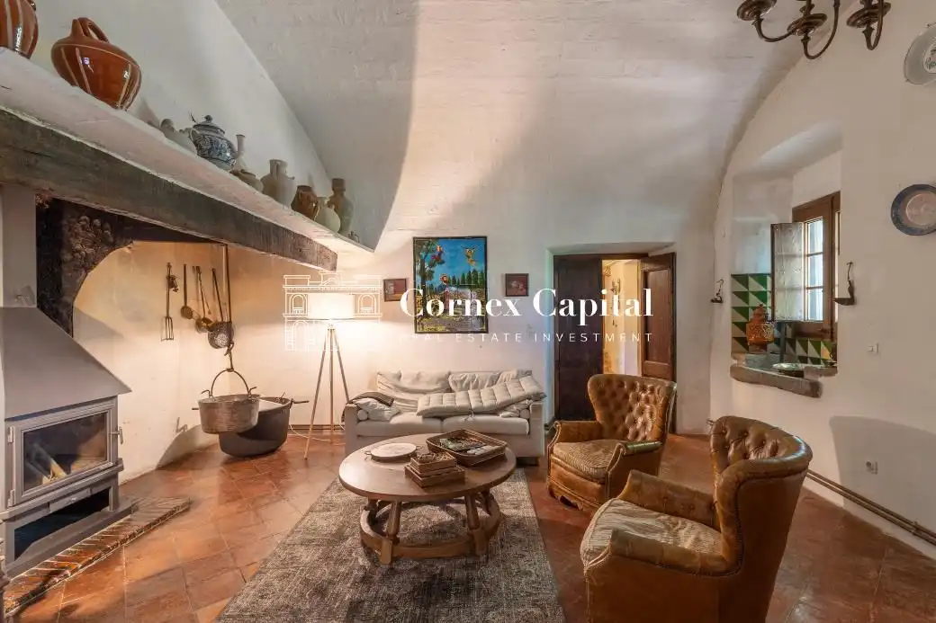 Casa de 1000 m² en Rupià