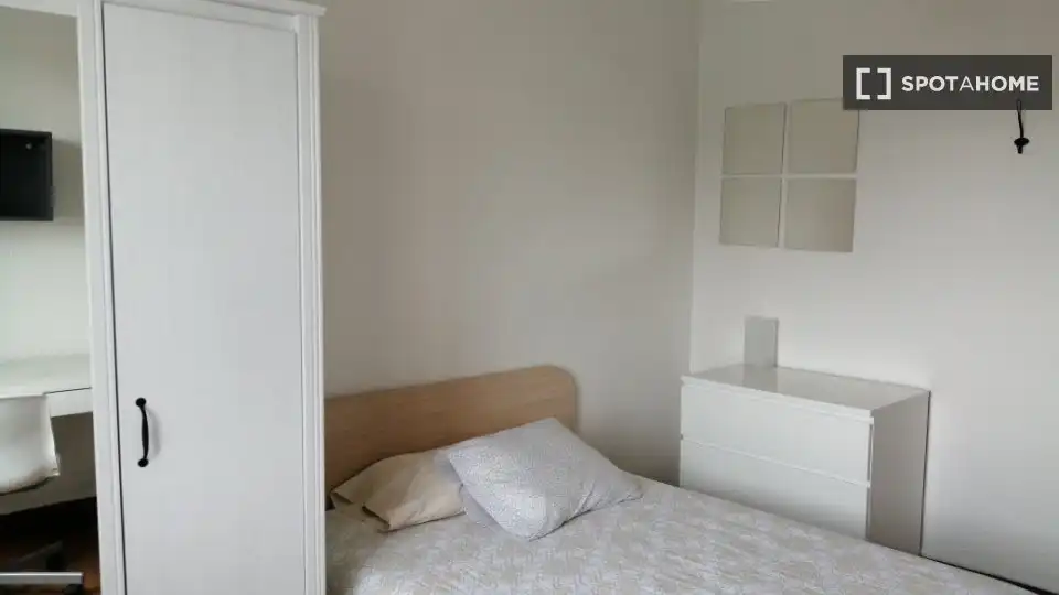 Habitación 92 m², Pamplona