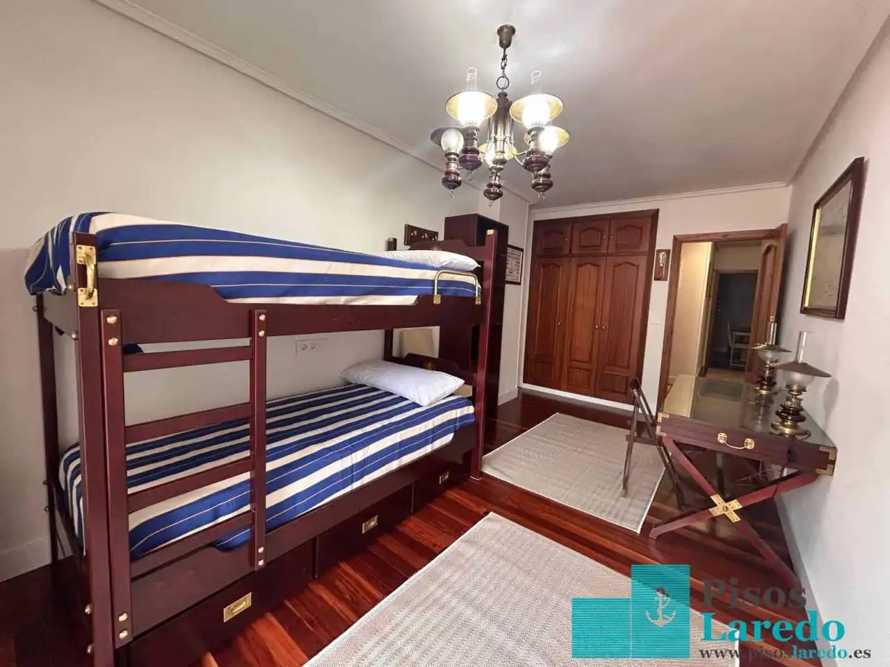 Piso de 190 m² en Laredo