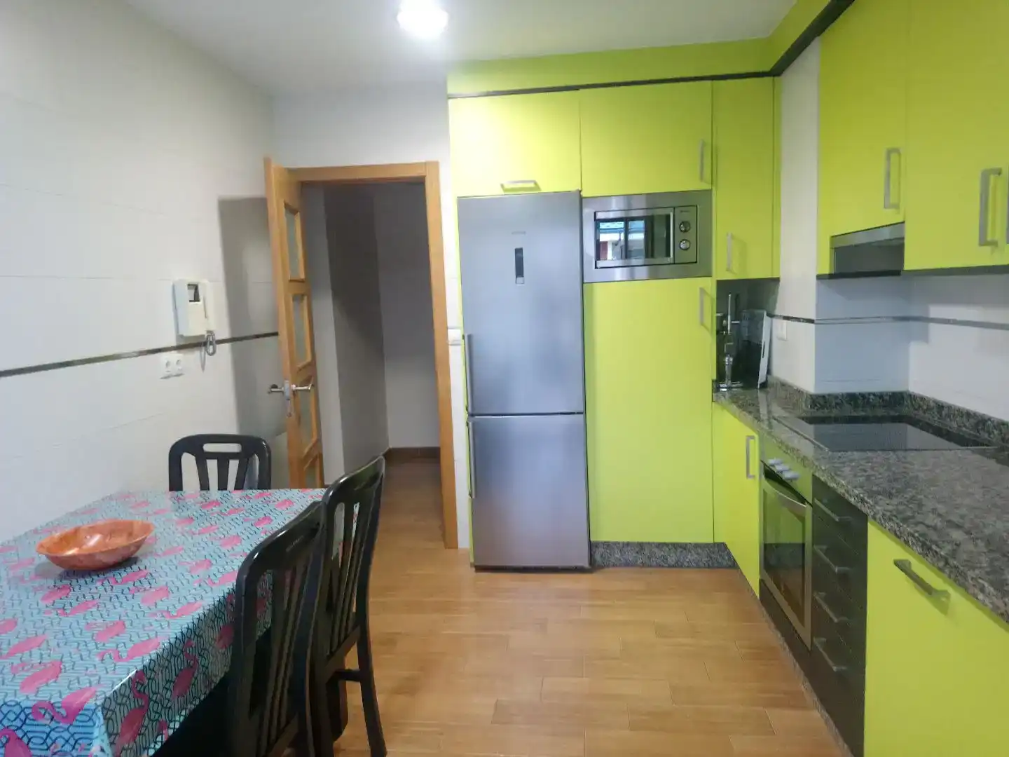 Piso de 100 m² en Foz