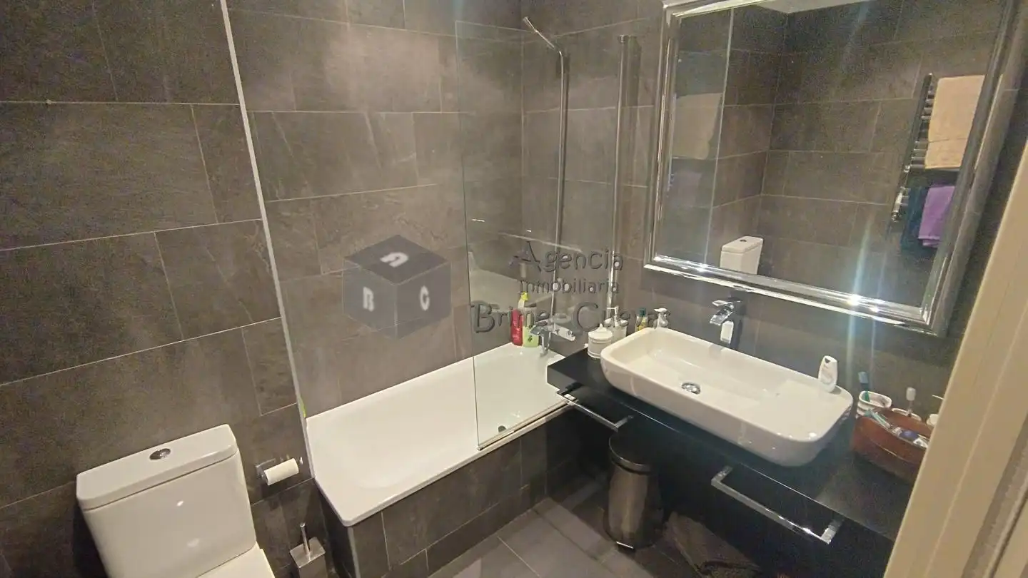 Piso de 94 m² en Oviedo