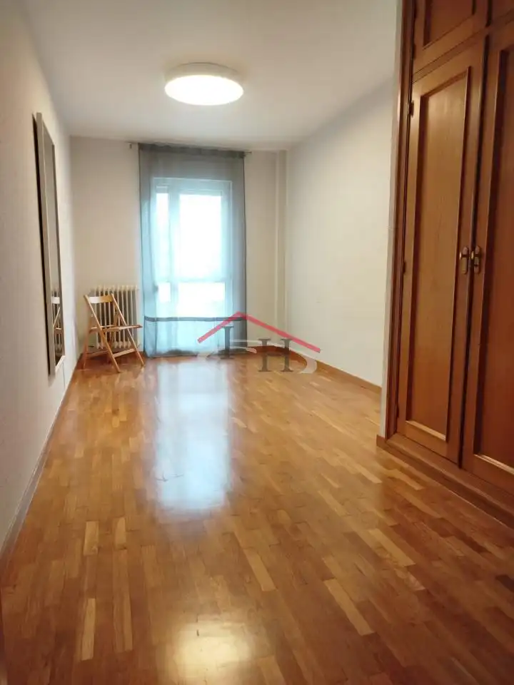 Pis de 95 m² a Lleó