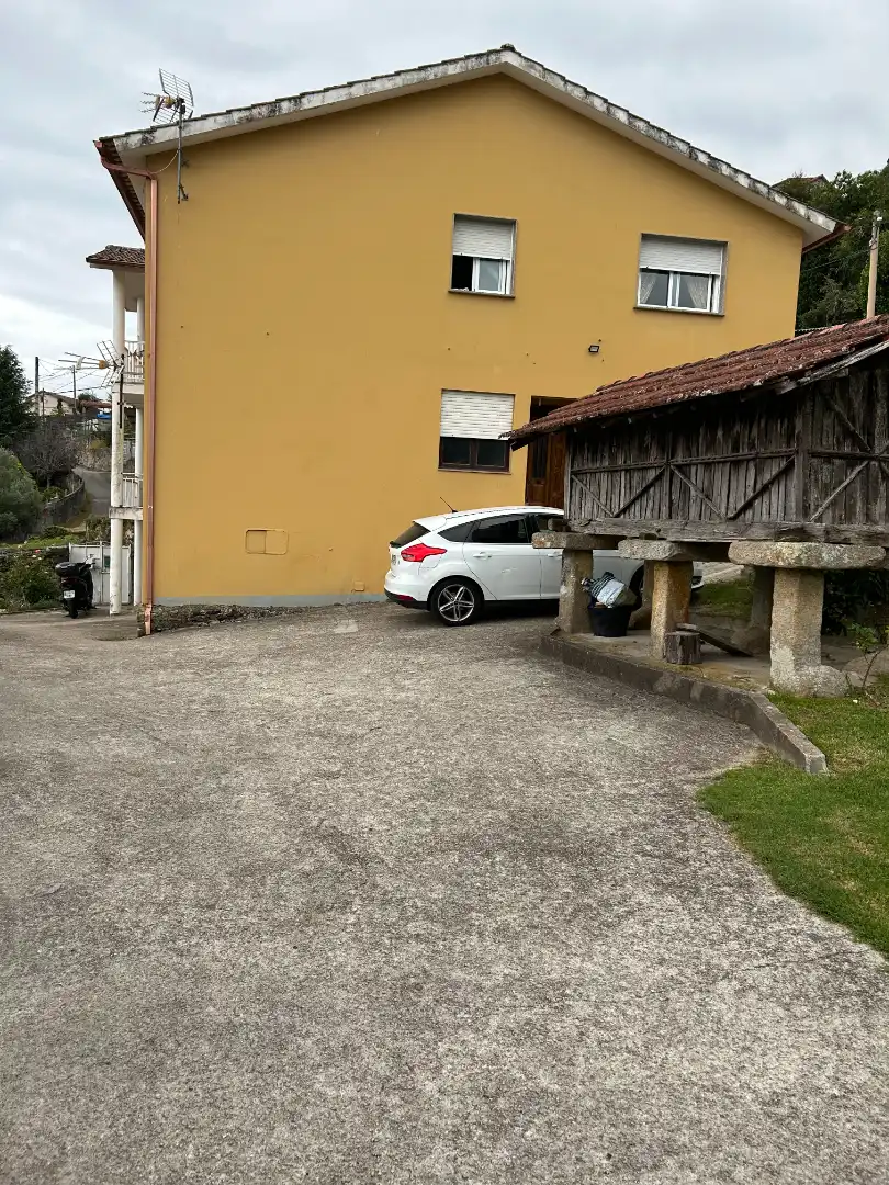 Piso de 300 m² en Moaña