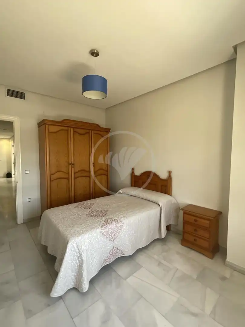 Piso de 100 m² en Linares