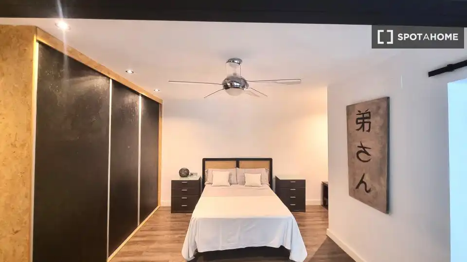 Habitación 92 m², Granada