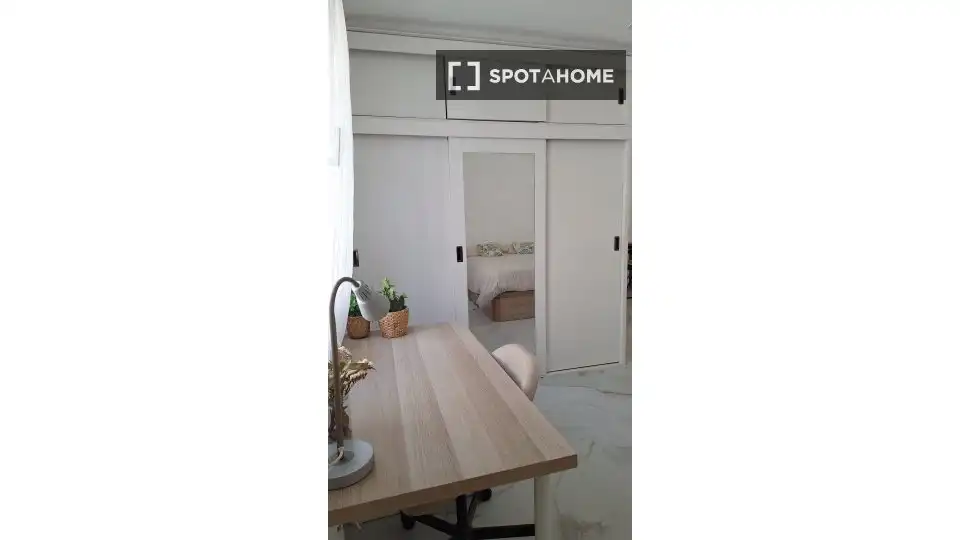 Habitación 79 m², Sevilla