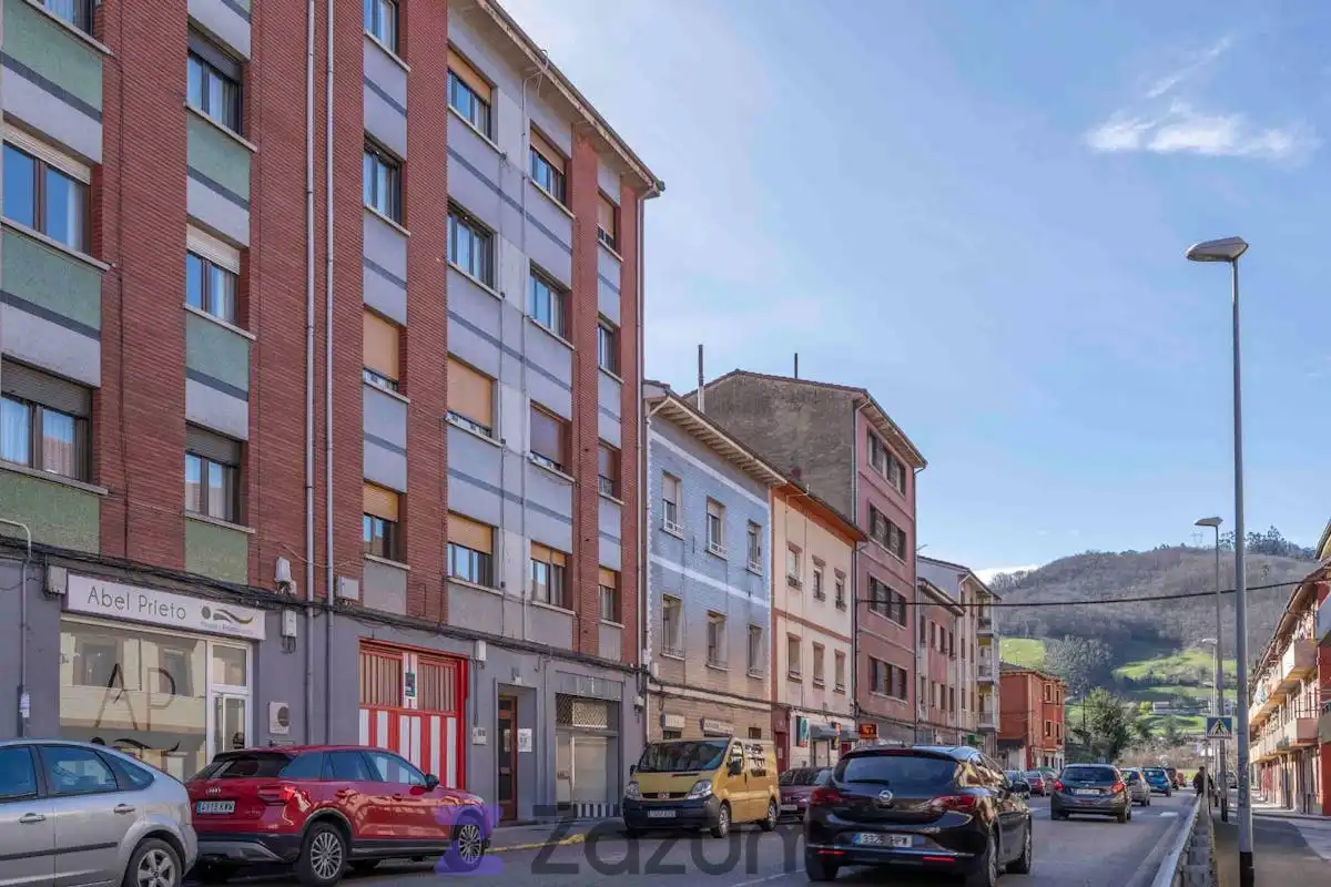 Piso de 64 m² en Mieres