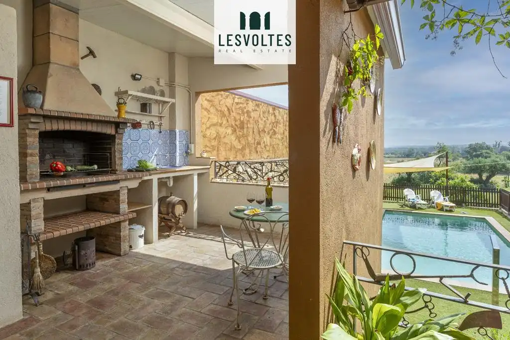 Casa de 264 m² en Forallac