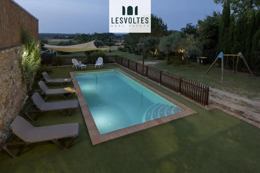 Casa de 264 m² en Forallac